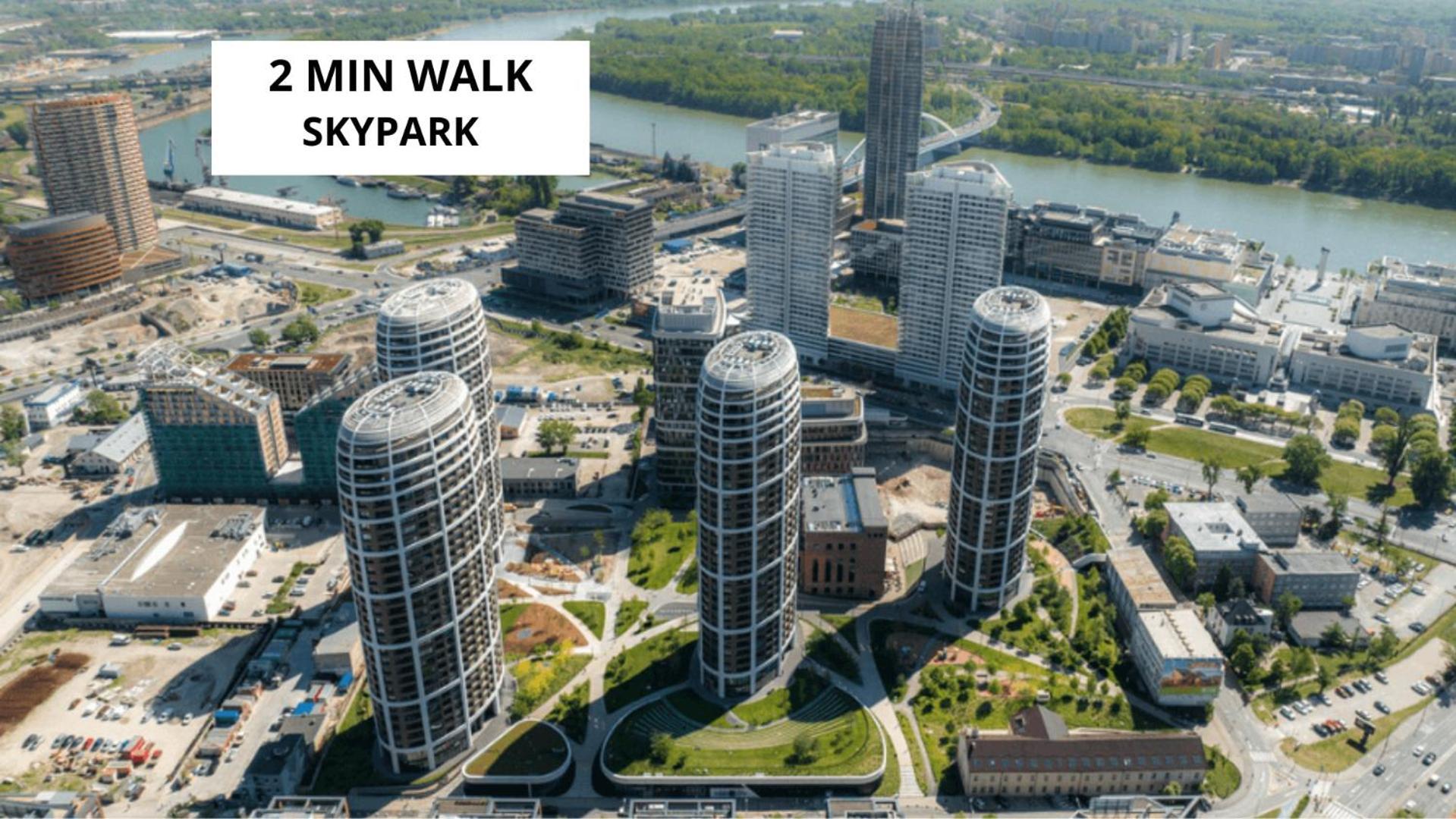 Downtown 3 Bdr Charm - Walk To All Attractions Bratislava Exterior photo